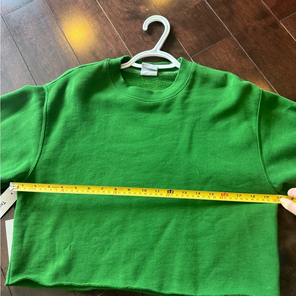 Aritzia new cozy bf cropped- brand new with tag on - Picture 3 of 5
